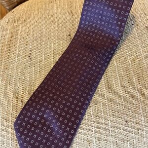 DKNY Purple Patterned Men's 100% Silk Tie EUC!!